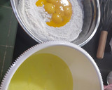 Foto langkah ke 1 dari resep Chiffon Cake Pandan - Lembut seperti kapas.
