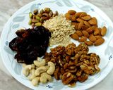 A picture of step 1 of Dates and Nuts Sticks.