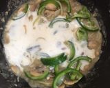 Foto langkah ke 5 dari resep Chicken Stroganoff.