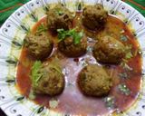 A picture of step 6 of Beef kofta gravy.
