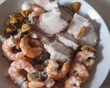 Foto del paso 2 de la receta: Sopa de mariscos