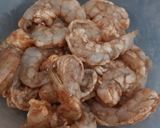 A picture of step 1 of Prawns tempura.