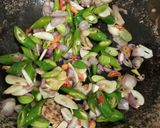 Foto langkah ke 3 dari resep Cumi asin cabe ijo.