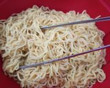 Foto langkah ke 3 dari resep Bakmie Sapi Asin.