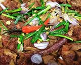 Hình bước làm 3 của món Vịt quay kho cải chua