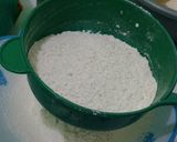 Foto langkah ke 1 dari resep Bolu kukus pelangi.