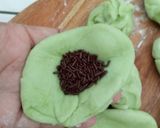 Foto langkah ke 12 dari resep Eggless Pandan Cup Bread.