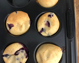 Foto del paso 4 de la receta: Bizcochitos de yogur y arándanos