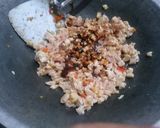 Foto langkah ke 3 dari resep Pad Kra Pao Gai (Tumis Ayam Kemangi).