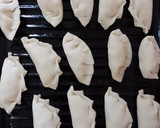 Foto del paso 4 de la receta: Empanadas de choclo y salsa blanca