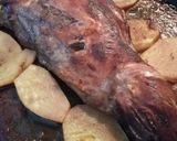 Foto del paso 14 de la receta Paletilla de cordero con salsa de vino, manzana y pera