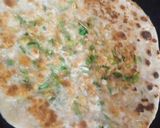 A picture of step 4 of Haray Lehsan k Parathay.