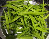 A picture of step 1 of Aachari Guwar sabji.