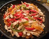 Krémes csirke "fajita" tésztával recept fázis 3 fotója