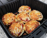 Foto del paso 6 de la receta: Patatas asadas rellenas de jamón serrano y queso gratinadas en airfryer