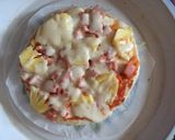 Hình bước làm 6 của món Pizza xúc xích nướng chảo cho ngày chán cơm