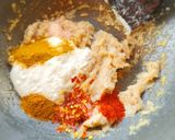 A picture of step 2 of Awadhi Chicken Sliders.