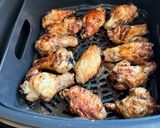 A picture of step 4 of Crispy Garlic Pepper Air Fried Chicken Wings.