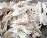 A picture of step 1 of Pozole Verde con Pollo.
