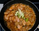 Foto langkah ke 4 dari resep Tumis Jamur enoki bakso sosis.