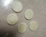 A picture of step 6 of Meethi tikkiya.