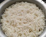 A picture of step 1 of Vegetables fried rice.