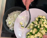 Foto del paso 1 de la receta: Tortilla de berenjena y calabacín