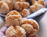 Foto langkah ke 5 dari resep Onde Onde Ketawa, Mudah 100 % Mekar.