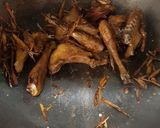 Foto langkah ke 4 dari resep Ayam goreng jahe.