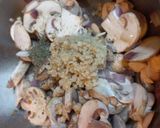 A picture of step 2 of Mushroom Sauce.