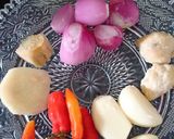 Foto langkah ke 1 dari resep Patin masak bumbu acar.