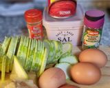 Foto del paso 1 de la receta Rollo de calabacín y huevo