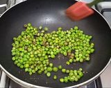 A picture of step 3 of Roasted Green Peas.