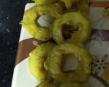 A picture of step 3 of Lauki pakora.