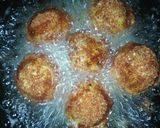 A picture of step 6 of Yam balls.