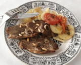 Foto del paso 3 de la receta: Filetes de cordero con patatas al horno