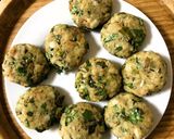 A picture of step 2 of Poha Vada.
