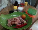 Foto langkah ke 1 dari resep Ayam masak merah paprika.