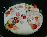 รูปขั้นตอนการทำที่ 4 ของ กุ้งผัดครีมซอส