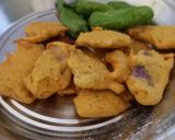 A picture of step 4 of Yam pakoda (pooree).
