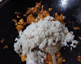 Foto langkah ke 3 dari resep Nasi Goreng Nanas Bakar.