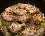 Foto del paso 4 de la receta Arroz caldoso de alitas de pollo, en salsa de ali oli de ajo y perejil