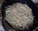 এগ চাউমিন (Egg chowmein recipe in Bengali) রেসিপি ধাপ - 1 ছবি