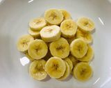 Foto langkah ke 2 dari resep Roti gulung Nutella isi pisang.