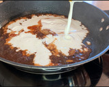 Foto del paso 3 de la receta: Chuletas de cerdo al Oporto con albahaca