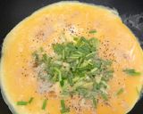 A picture of step 4 of Scallion egg.