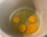 Une image de l'étape 3 de Clafoutis aux cerises, miel et vanille.