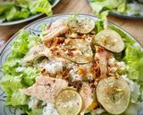 Foto del paso 3 de la receta: Ensalada de arroz y bonito con pepino agridulce picante