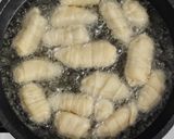 Foto langkah ke 4 dari resep Molen Pisang Simpel.