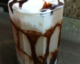 A picture of step 5 of Coffee Ice Cream shake.